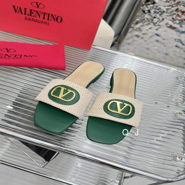 Picture of Valentino Slippers _SKUValentinosz35-40XJ060166